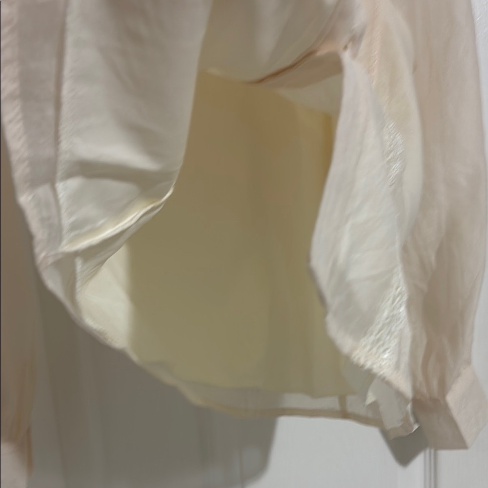 Cream Blouse with Ruffle Details - Size US Small/Asian M - Picture 4 of 6